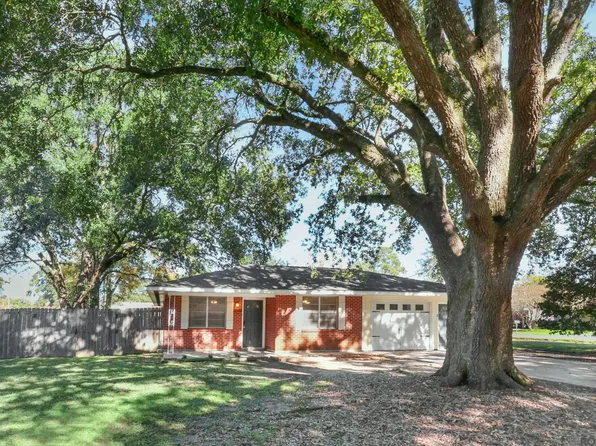 4279 Robert St, Zachary, LA 70791