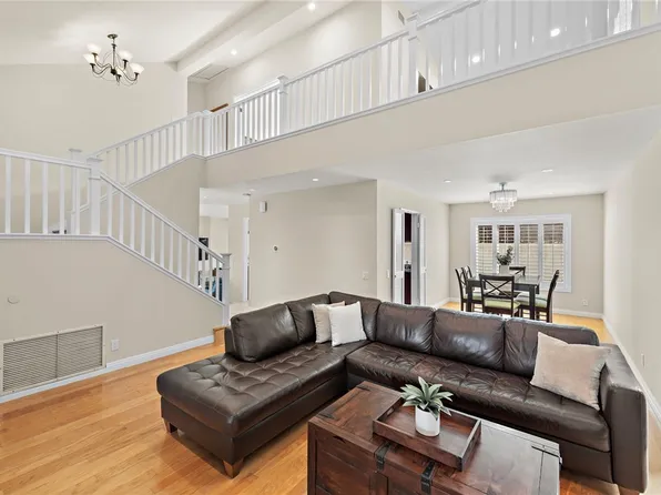 22242 Pewter Ln, Lake Forest, CA 92630