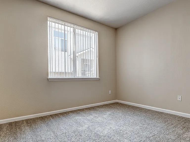 The Berkeley Apartments — Photo 18