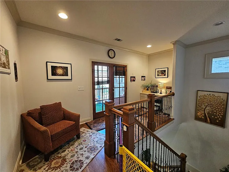 10924 Waters Rd — Photo 31