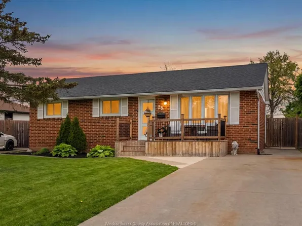 28 Saint Charles Pl, Amherstburg, ON N9V 3J7