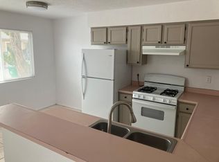 511 Vancouver Rd SE APT A, Rio Rancho, NM 87124