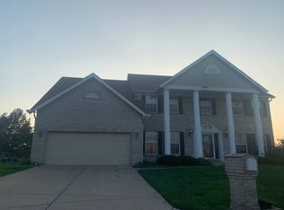 2 Portland Grove Ct, Florissant, MO 63034
