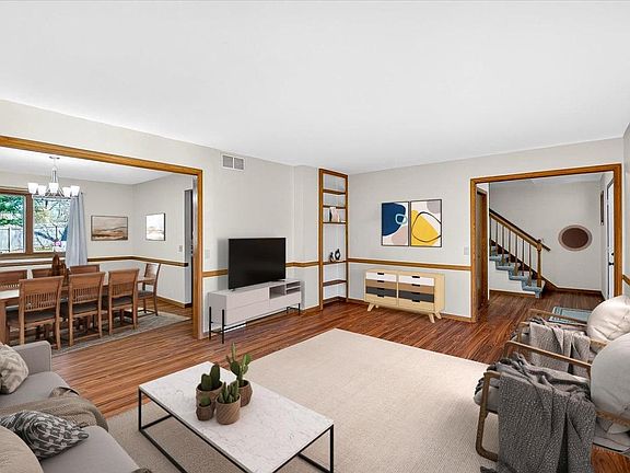 3rd image of 1606 Capital Avenue