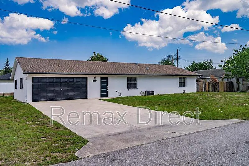 4 bed, 2.0 bath, $2,800 — Photo 2