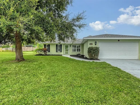 383 Dorchester Dr, Venice, FL 34293