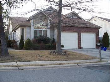 1st image of 1733 Sweetbay Dr