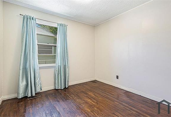 5th image of 4625 Hillman Dr