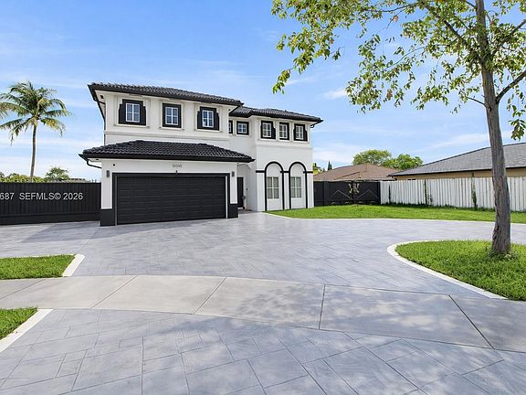 4th image of 15045 SW 38th Ter