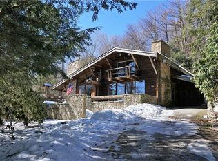 2462 County Line Rd, Champion, PA 15622