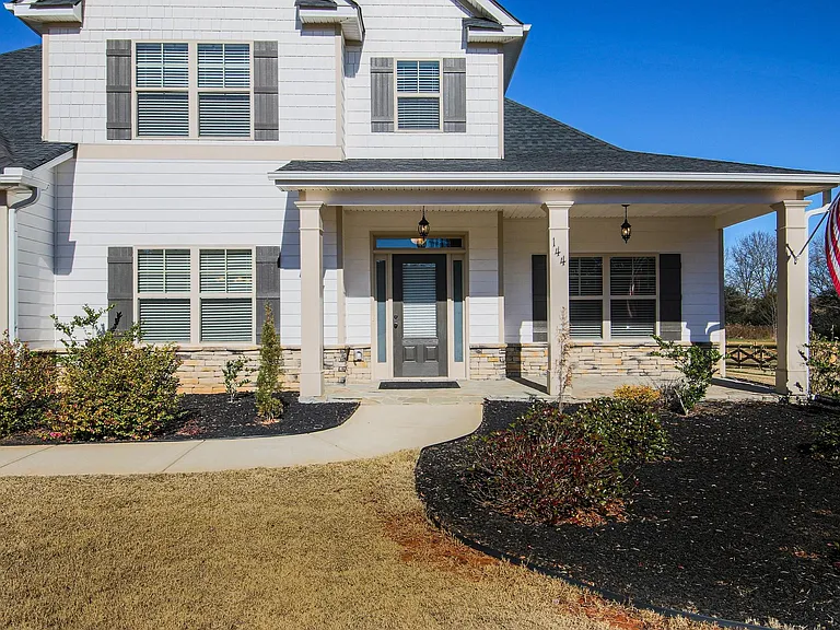 144 Reserve Pl — Photo 3