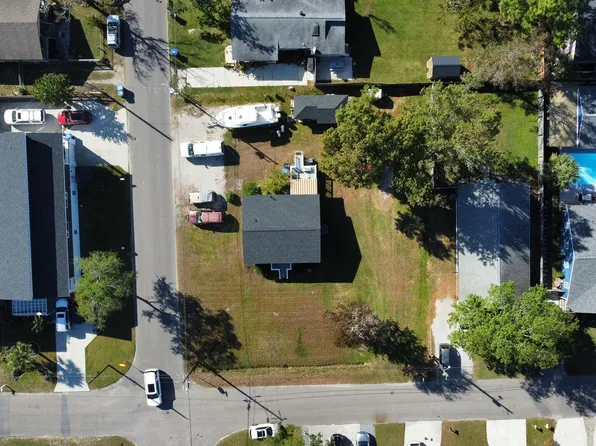 808 S Sixth Street, Carolina Beach, NC 28428