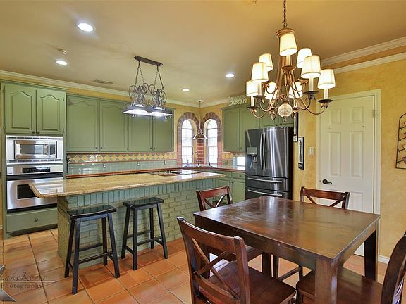2nd image of 68 Glen Abbey St