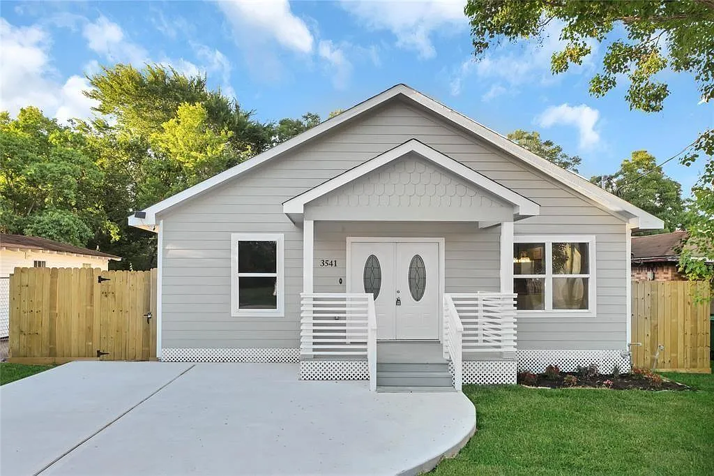 4 bed, 2.5 bath, 1920 sqft, $1,975 — Photo 3