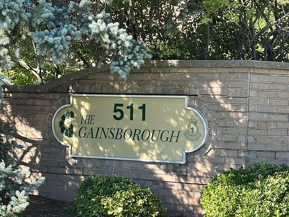 2nd image of 511 Gainsborough Rd #327