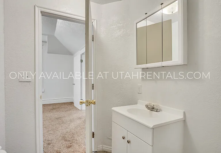 1032 S Jeremy St — Photo 19