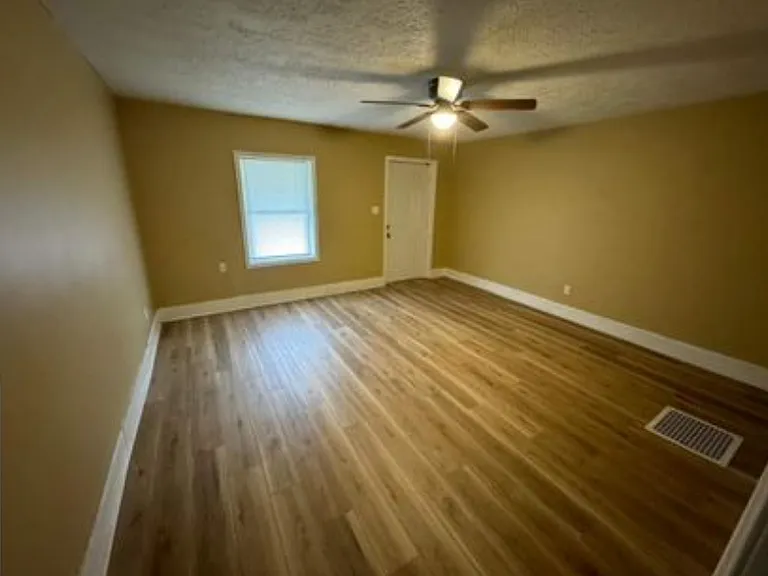 3810 Vermont Ave #1 — Photo 5