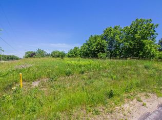 Robinwood Ct, Cedarburg, WI 53012