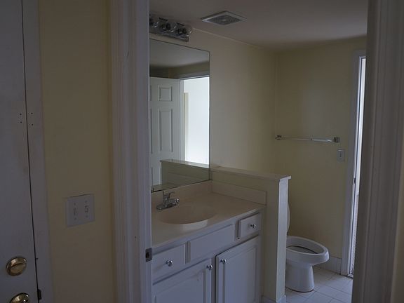Front Master Bath