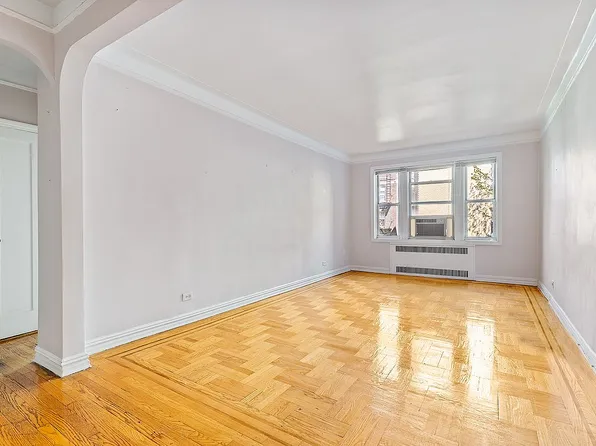 79-01 35th Ave APT 3H, Queens, NY 11372
