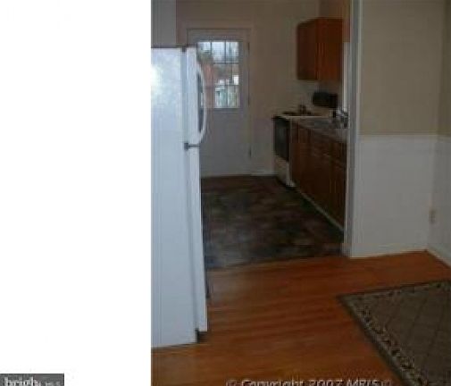 4th image of 404 W High St