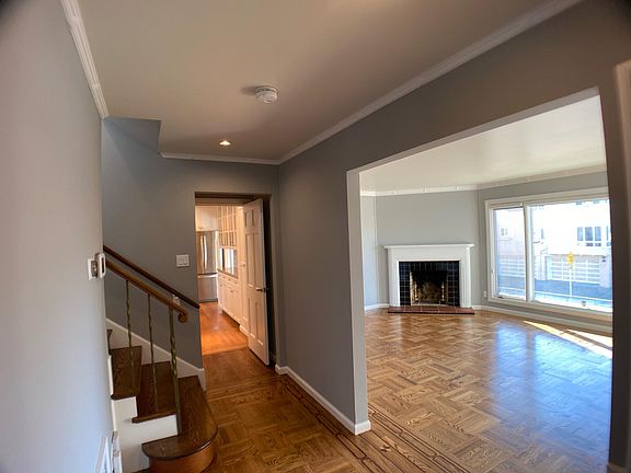 4th image of 248 Anzavista Ave