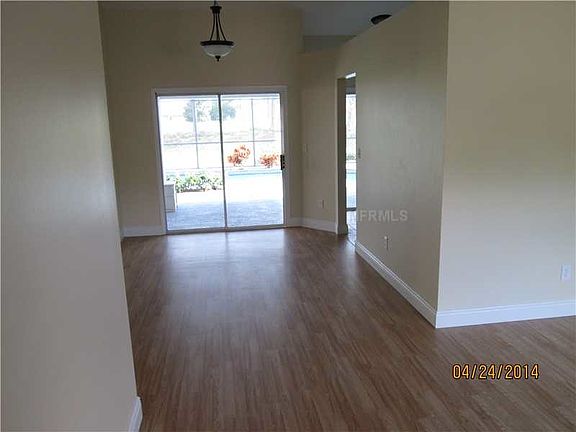 4th image of 630 Iowa Woods Cir E