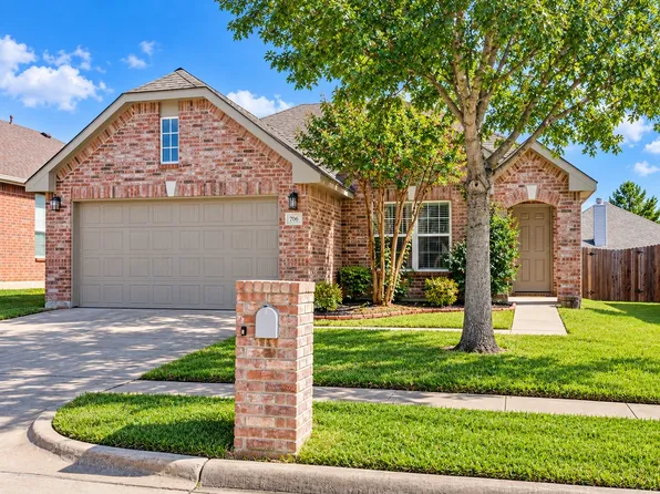 706 Bastrop Dr, Arlington, TX 76002