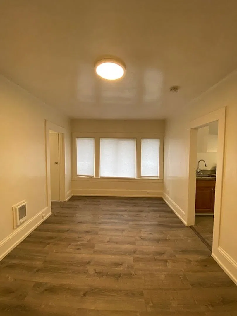 527 Merrimac St — Photo 4