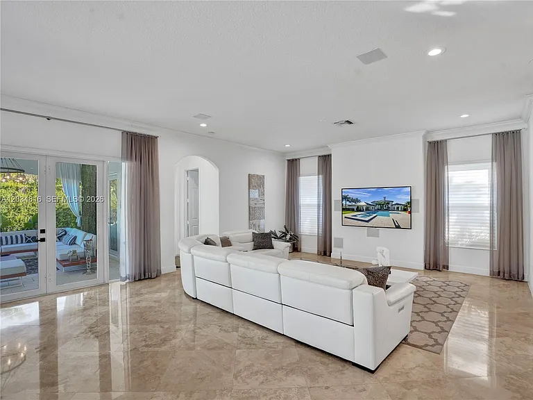 14321 Jockey Cir N — Photo 39