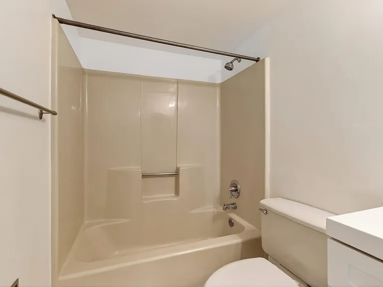 351 Club Cir #101 — Photo 46