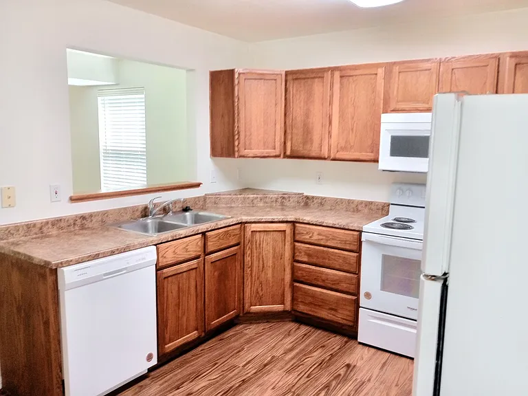 1720-1722 Juniper Dr — Photo 6