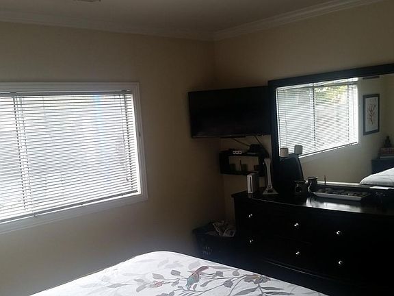 4th image of 1009 Borregas Ave