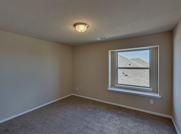 3rd image of 224 Welch Dr