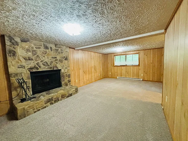 1813 Garden Ln — Photo 14