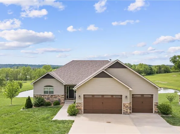 37006 E Church Rd, Oak Grove, MO 64075
