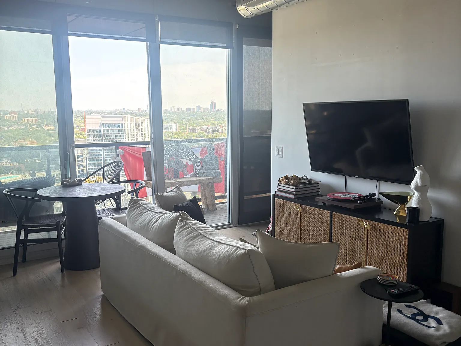 1 bed, 699 sqft, $2,500 — Photo 4