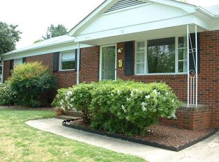 4208 Firethorne Rd, Charlotte, NC 28205