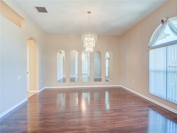 3rd image of 1351 Deerbourne Dr