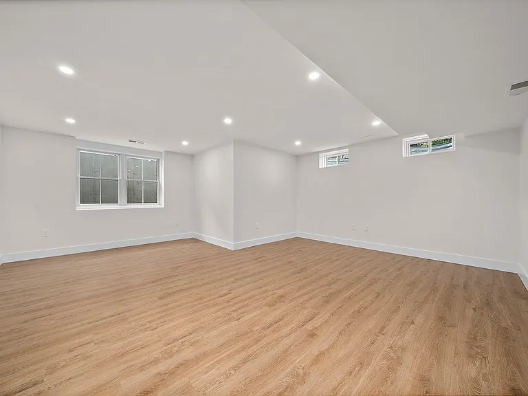 11 Jasset St #11 — Photo 48