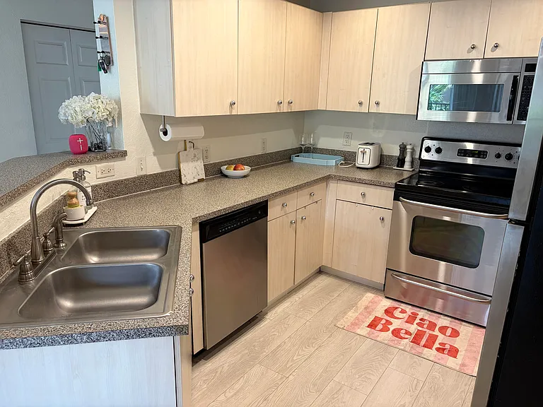1803 N Flagler Dr #310 — Photo 9