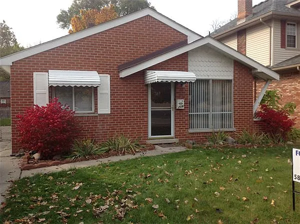 206 S Campbell Rd photo 1