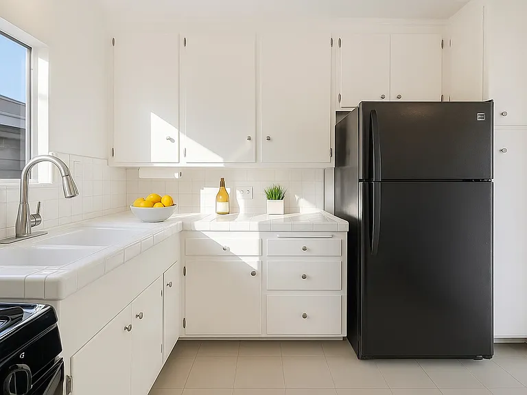 231 Junipero Ave #10 — Photo 16