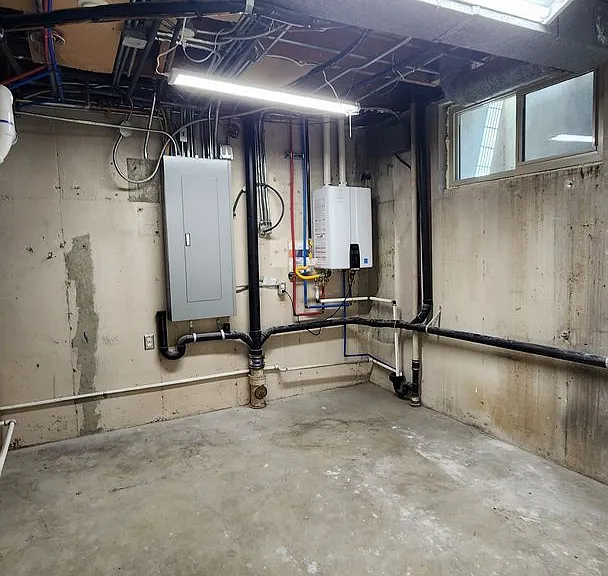 167 W Center St — Photo 23