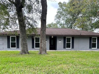 228 Oak Manor Dr, Alvin, TX, 77511