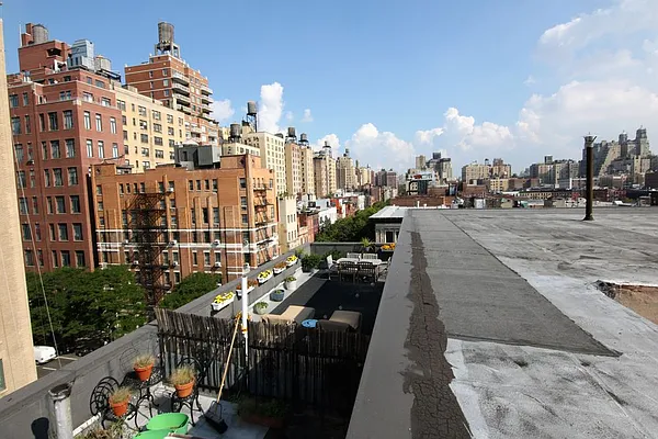 Rented by JK Dansar Corp | media 42