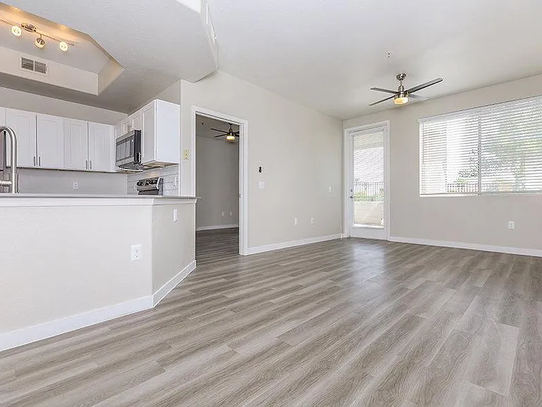 The Residences at Palm Valley Apartments — Photo 21