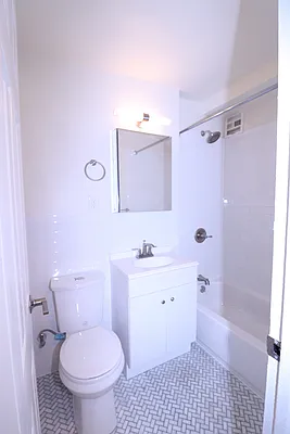 Rented by Oxford Property Group | media 18