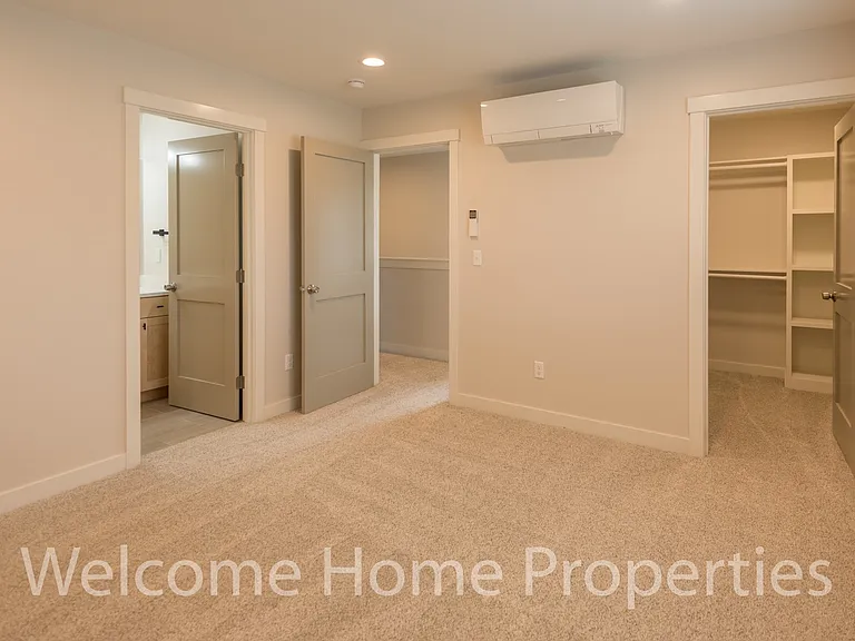 2 NE Hadley Way — Photo 15
