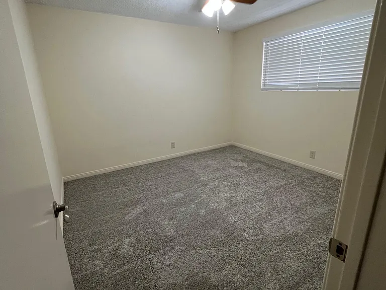 5953 Atlantic Ave — Photo 12